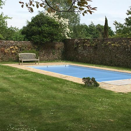 Manoir Des Bords De Rance Bed & Breakfast Plouer-sur-Rance Exterior photo
